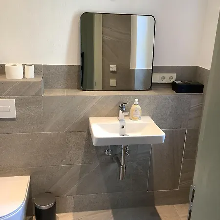 - Zu Den Zwei Linden 公寓