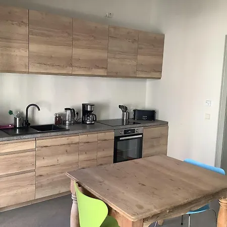 - Zu Den Zwei Linden Apartment