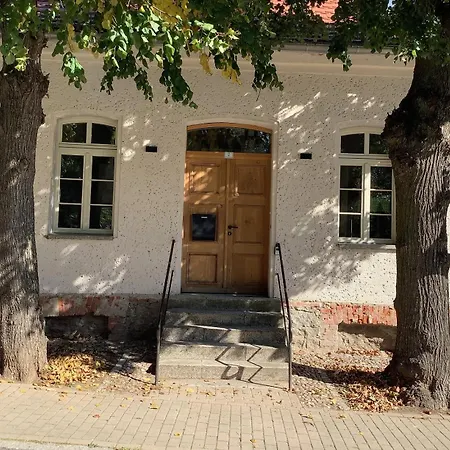 - Zu Den Zwei Linden Apartment