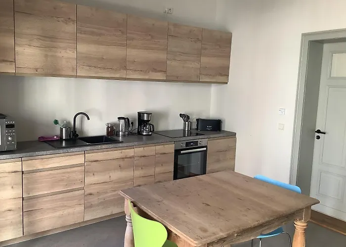 - Zu Den Zwei Linden Apartment